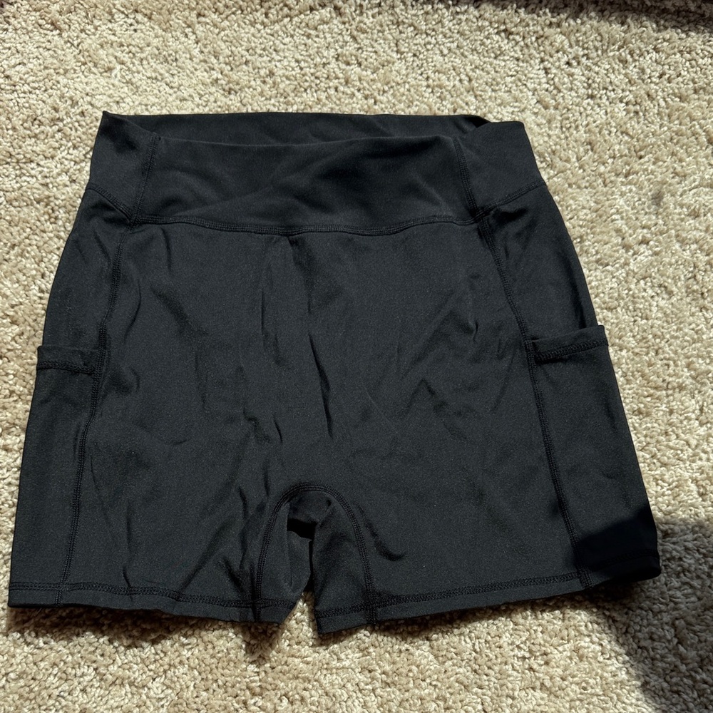 Halara High-Waist Black Women’s Active Shorts with Side Pockets